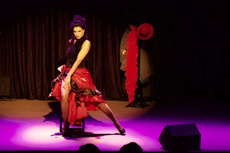 Teatro Amazonas recebe o espetáculo nacional ‘Os musicais de Chico Buarque’ em novembro