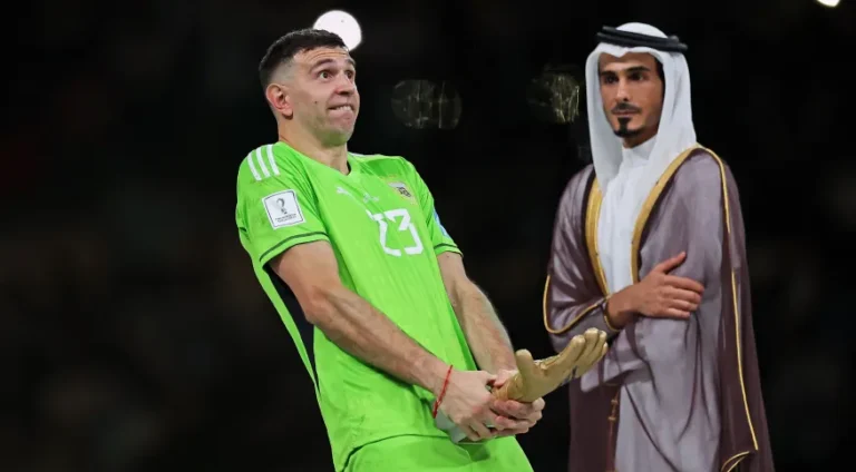 Goleiro da Argentina explica gesto de comemoração com o troféu na final da Copa do Mundo