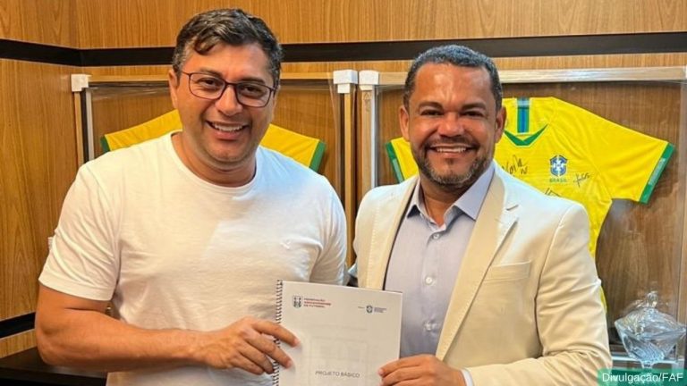 Em reunião com governador, Rozenha confirma jogos noturnos no estádio Carlos Zamith em Manaus