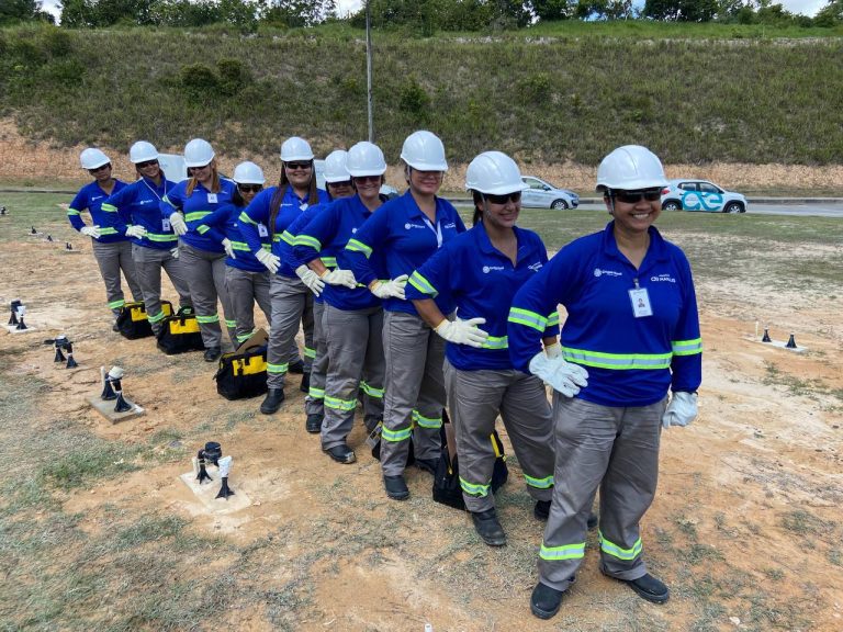 Primeira equipe de agentes de saneamento formada 100% por mulheres inicia trabalho na Águas de Manaus