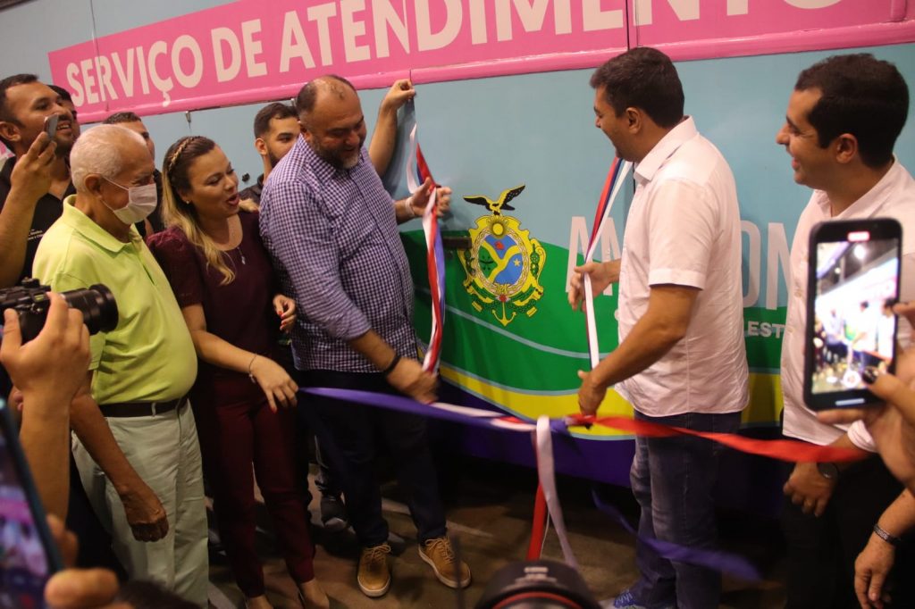 Wilson Lima entrega Ônibus do Idoso para mutirões itinerantes em Manaus e Região Metropolitana