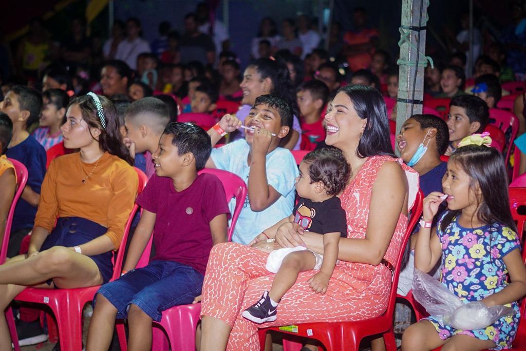 Ação social da deputada Mayra Dias leva crianças carentes ao circo em Parintins