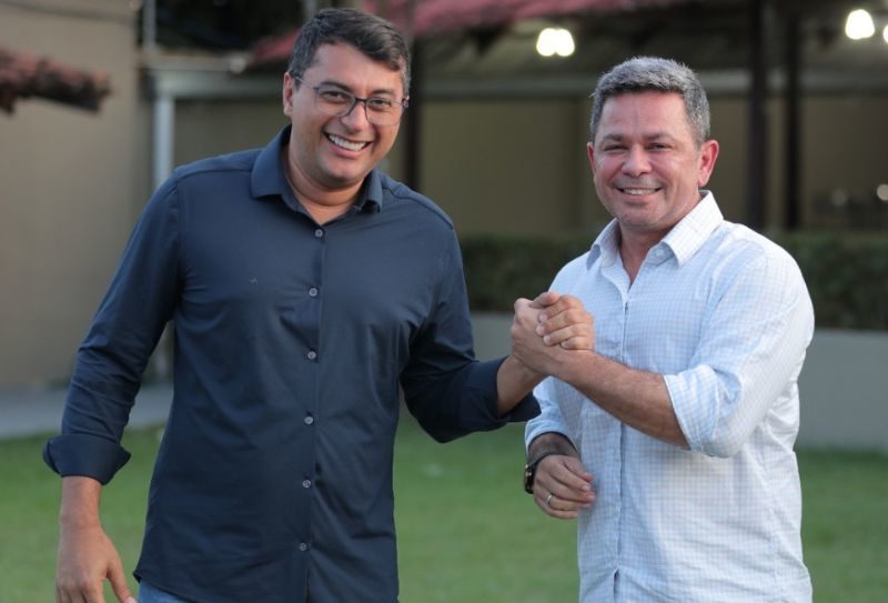 Propaganda eleitoral de governador e vice resulta em multa, mas cassação é negada