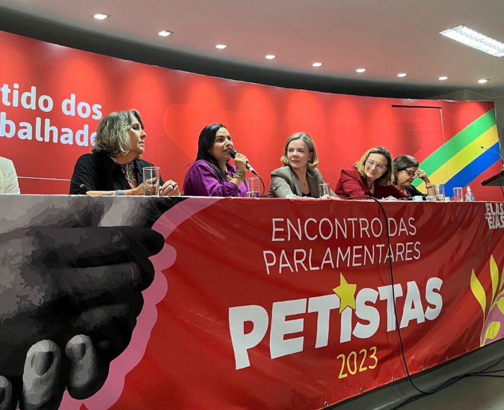 Gleisi Hoffmann e Anne Moura lançarão projeto Elas por Elas 2024, em Manaus