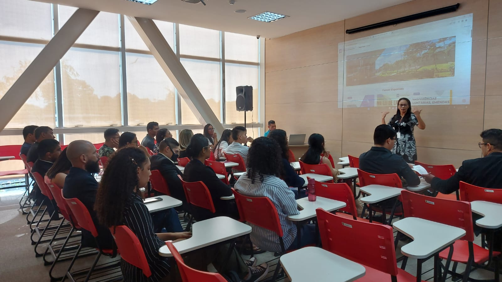 ECP inicia 2ª turma de curso sobre a nova lei de licitações e abre vagas para nova turma