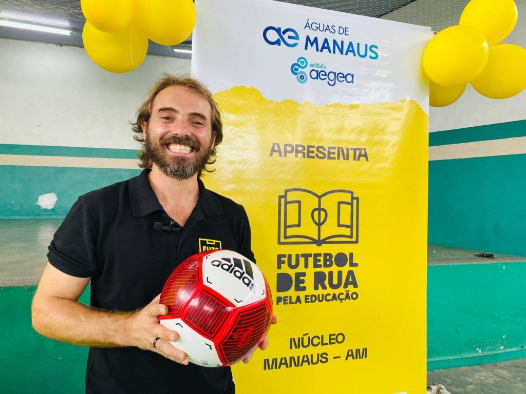 É Gol: Projeto socioeducativo da Águas de Manaus contempla estudantes da rede municipal com aulas gratuitas de futebol