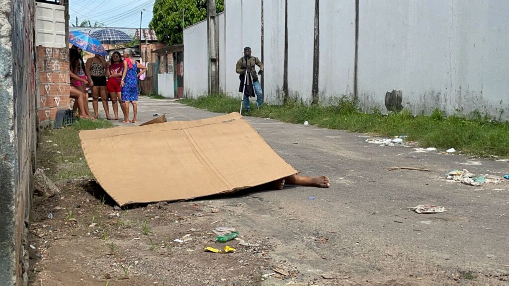 Tiroteio deixa homem morto em área de facção Manaus; Assista o vídeo