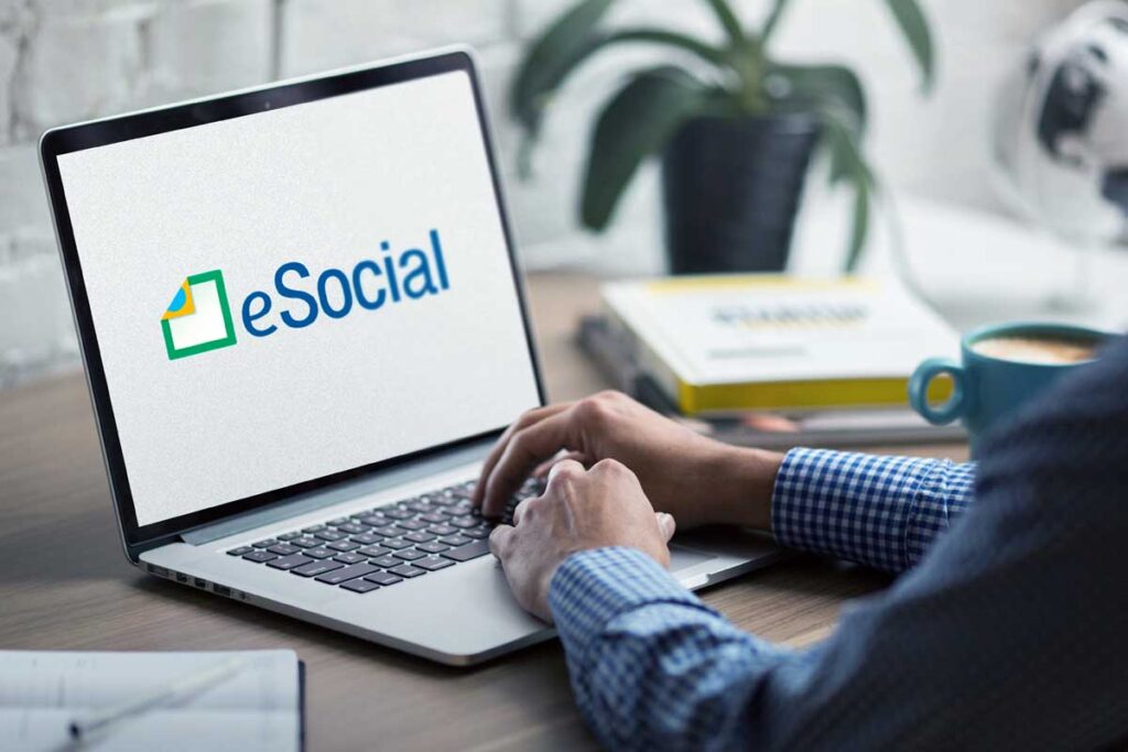 Esocial tem atualização e multas que começam a valer em 2023