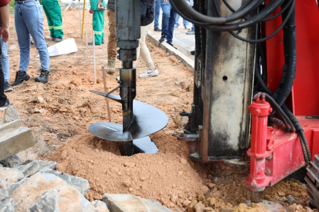 Início da obra obras do complexo viário na Avenida das Torres é histórico, diz secretário de Obras Portal Remador