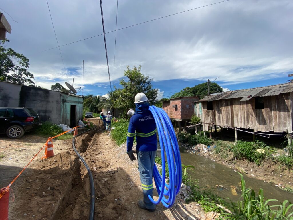 Moradores de área em rip-rap no Colônia Santo Antônio comemoram a chegada da água tratada e comprovante de residência Portal Remador