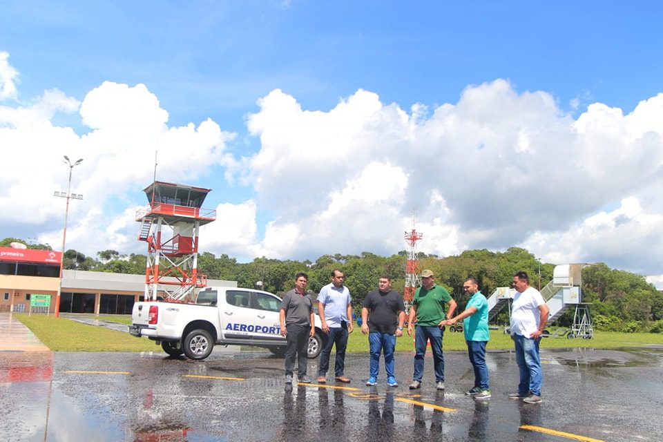 Prefeito de Parintins vistoria aeroporto para receber Cindacta IV durante Festival Folclórico. Portal Remador