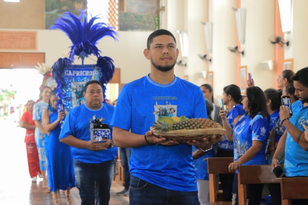 Caprichoso pede as benções de Nossa Senhora do Carmo para o Festival de Parintins