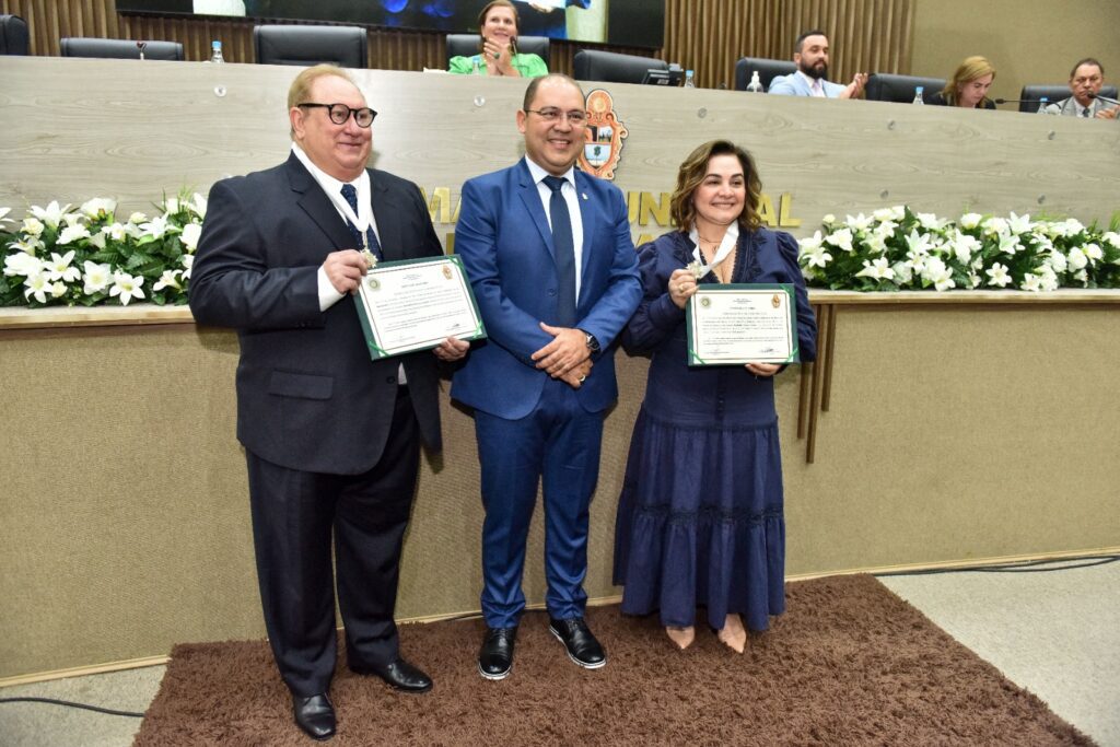 Grupo Fametro é homenageado pela CMM, com Medalha de Ouro a Wellington Lins de Albuquerque e Maria do Carmo Seffair Portal Remador