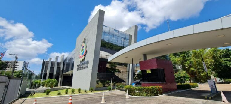 TCE-AM publica resultado dos recursos interpostos das provas de residência jurídica e contábil 