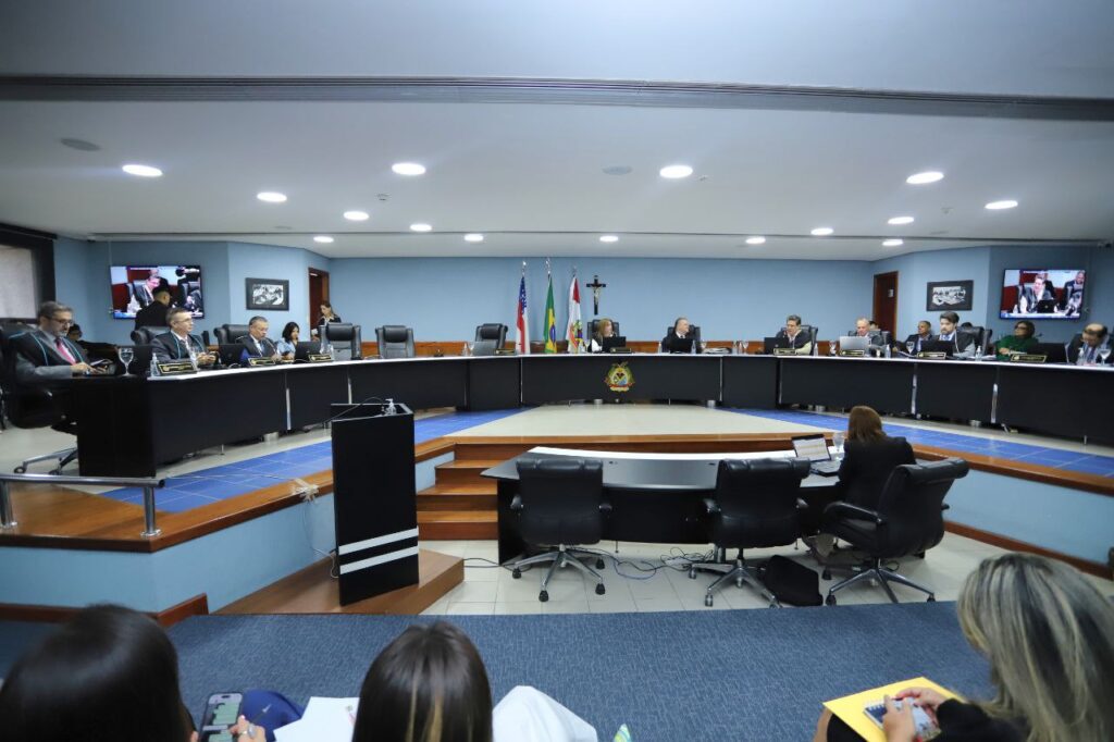 TCE-AM reprova contas da Câmara de Urucurituba e aplica multa de R$ 95,3 mil ao gestor