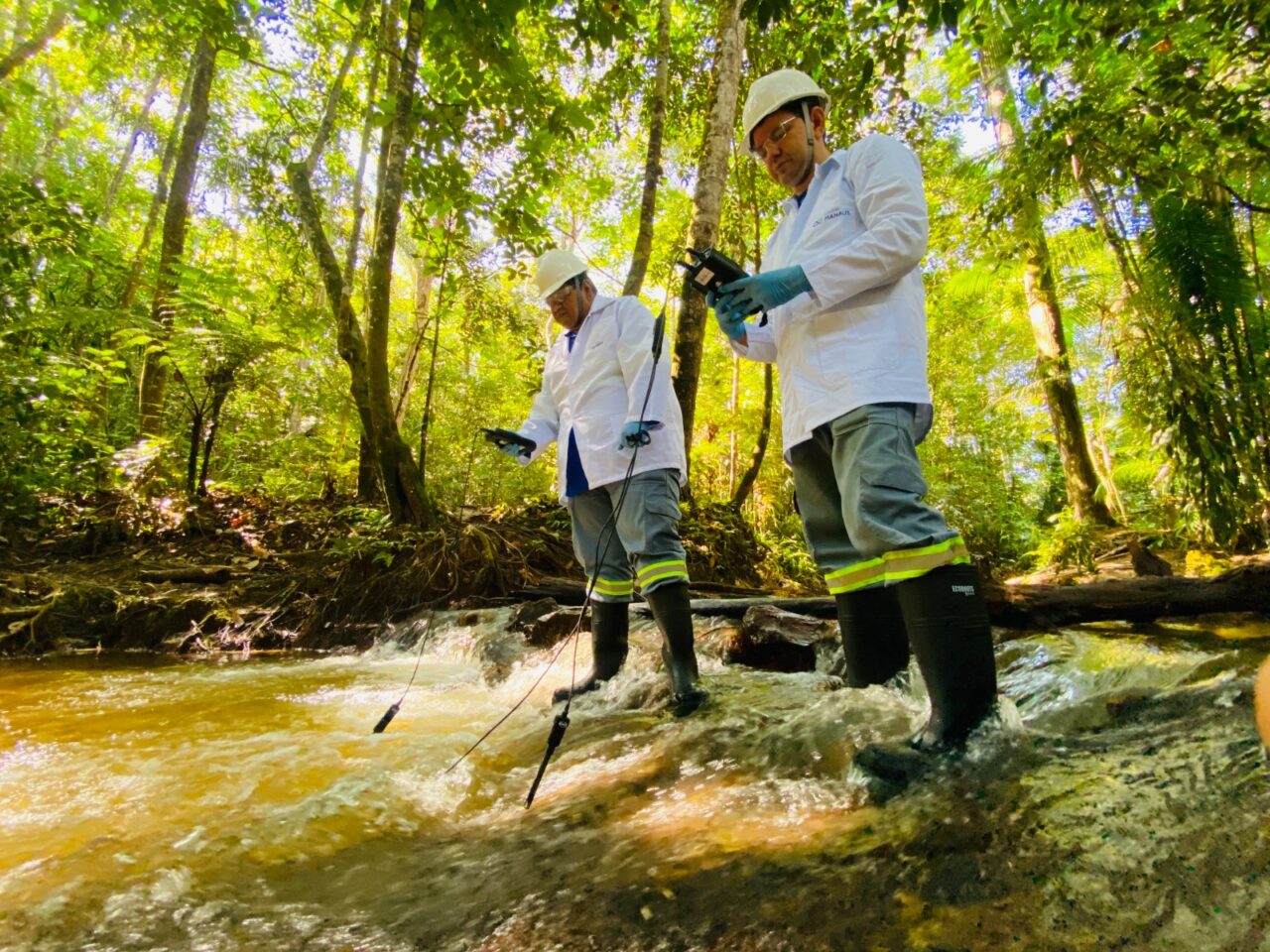 Meio ambiente: Águas de Manaus começa monitorar qualidade da água do igarapé Água Branca Portal Remador