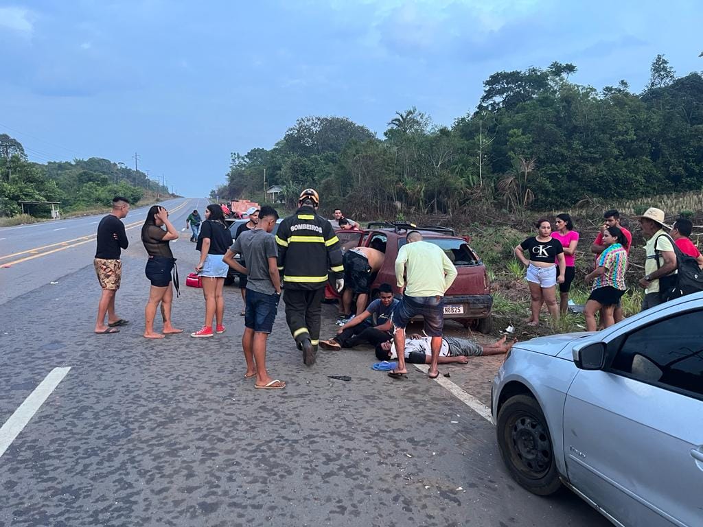 Acidente na Estrada AM-070 deixa sete pessoas hospitalizadas no Amazonas Portal Remador