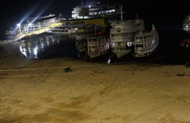 Manaus declara situação de emergência devido à vazante do Rio Negro