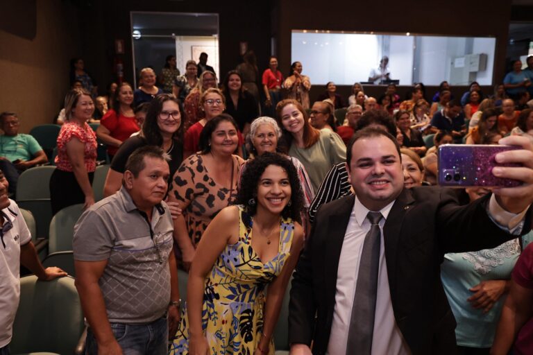 Presidente Roberto Cidade incentiva geração de renda por meio de atividades de empreendedorismo