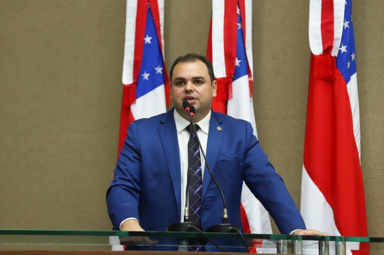 Roberto Cidade cobre explicações da Vinci Airports após caos aéreo no aeroporto de Manaus