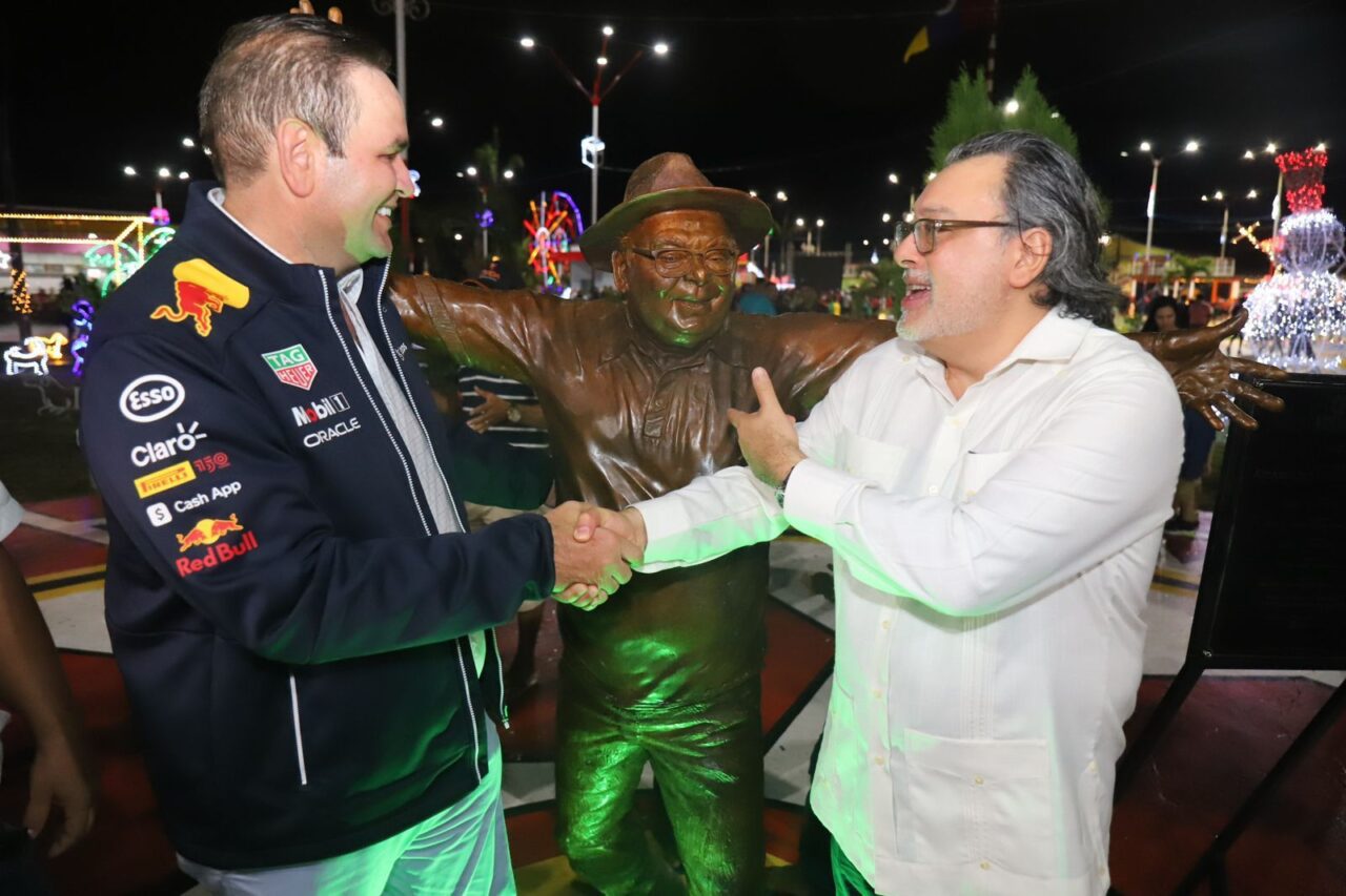 Amazonino Mendes ganha estátua em homenagem póstuma em Eirunepé no Amazonas