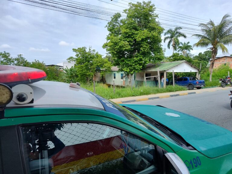 Mulher é assassinada com 18 facadas no Santa Etelvina, em Manaus