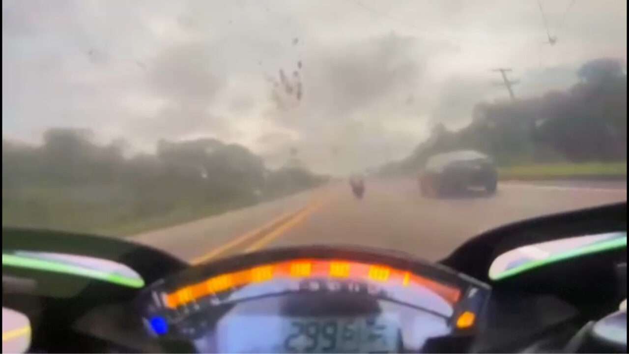 Vídeo mostra que motoqueiros estavam em alta velocidade na estrada de Manacapuru