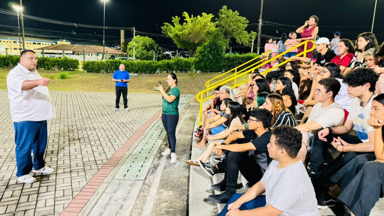 Ivo Neto reúne com jovens do Instituto Social ISMA para tratar de projetos direcionados para juventude