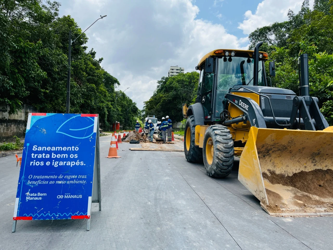 Trata Bem Manaus: Obras de implantação de mais de 2 mil metros de redes de esgoto chegam à Ponta Negra