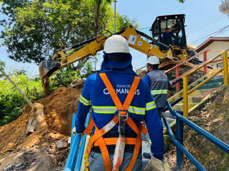 Mais de 2 mil moradores do bairro Novo Aleixo recebem estrutura de rede de esgoto por meio do Trata Bem Manaus