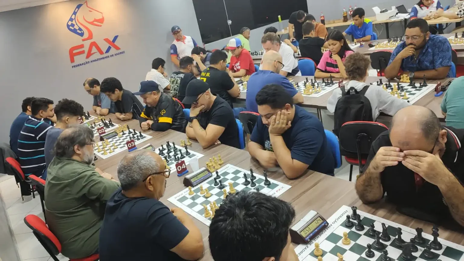 Mestre Nacional Eduardo Mesquita vence o Primeiro Memorial Blitz Alexandre Gonçalves de xadrez