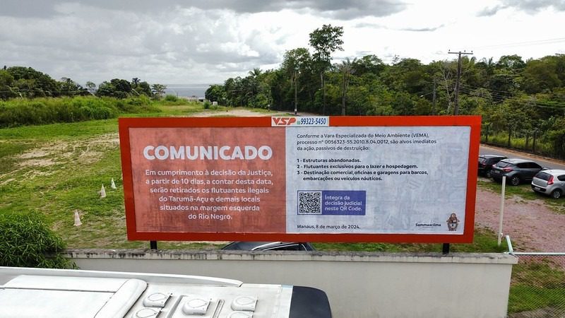 Prefeitura instala outdoors alertando para remoção de flutuantes no Tarumã