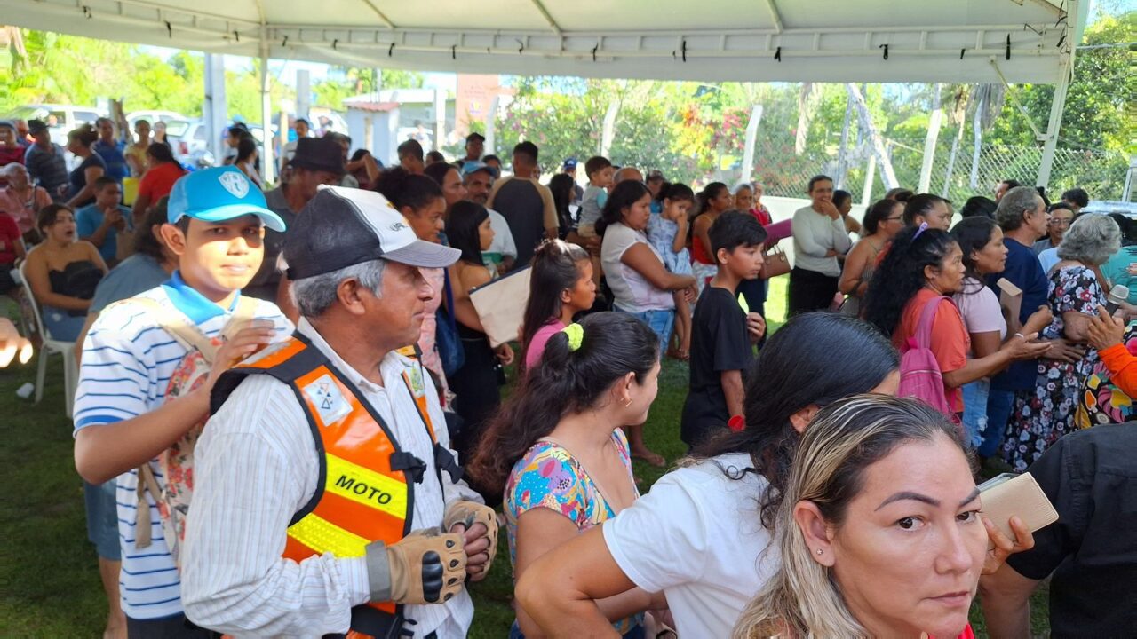 Vereador Sassá promove ação social na comunidade do Leão com Carreta da Mulher