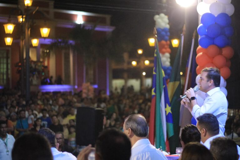 Parintins recebe grande caminhada de Mateus Assayag com apresentação de pré-candidatos