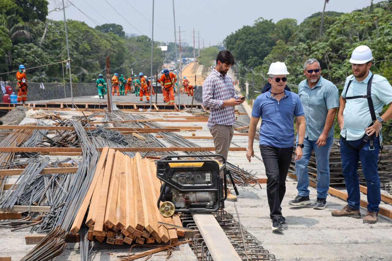 Prefeito David Almeida anuncia entrega do viaduto Márcio Souza para segunda quinzena de outubro