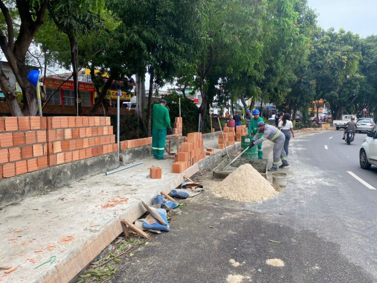 Prefeitura avança com obras de revitalização do passeio público nas avenidas Beira-Mar e Beira-Rio, na zona Leste