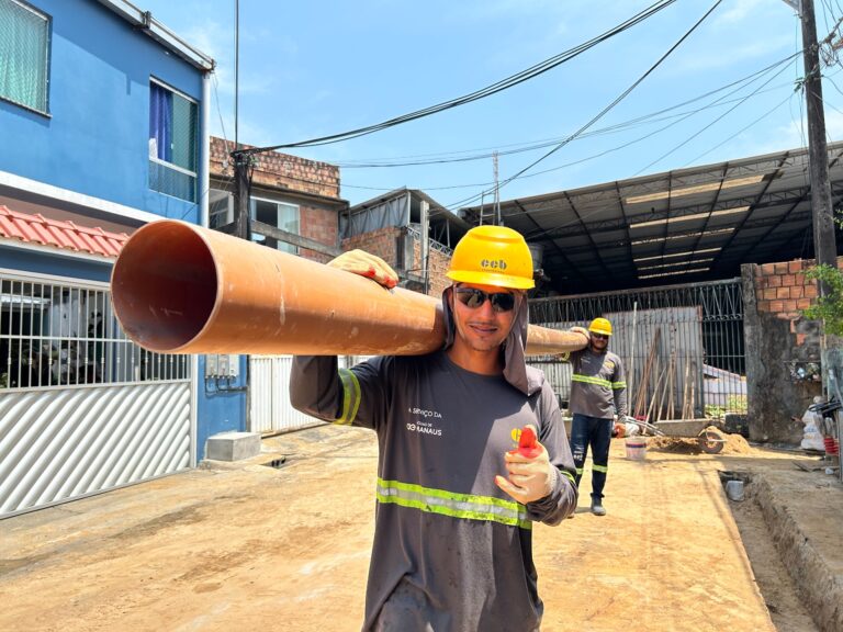 Bairro Lírio do Vale é contemplado com sistema de esgoto e mais de 80 vias devem receber a estrutura, pela primeira vez