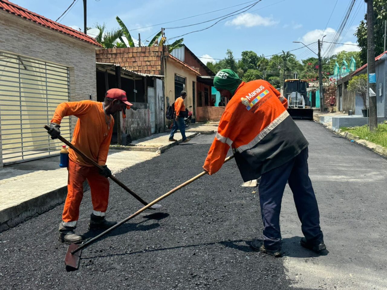 Bairro Cidade de Deus segue recebendo recuperação asfáltica da Prefeitura de Manaus