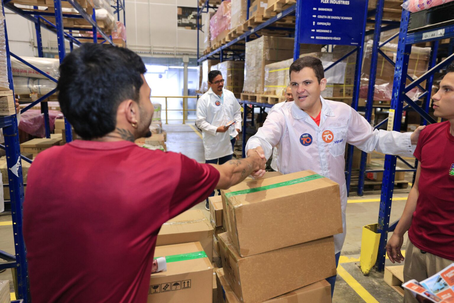 Em visita à fábrica do Distrito Industrial, trabalhadores declaram apoio à reeleição de David Almeida