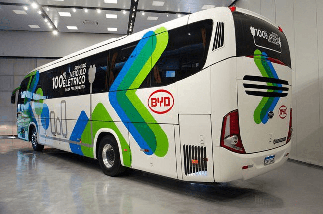 Gigante chinesa BYD investe em nova linha de baterias para ônibus elétricos em Manaus