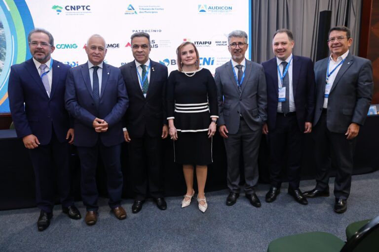 Presidente, conselheiros e servidores do TCE-AM participam de evento nacional sobre Controle Externo e Gestão Pública