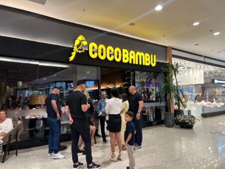 Coco Bambu inaugura na Alameda Gourmet, consolidando o Amazonas Shopping como referência em gastronomia na cidade