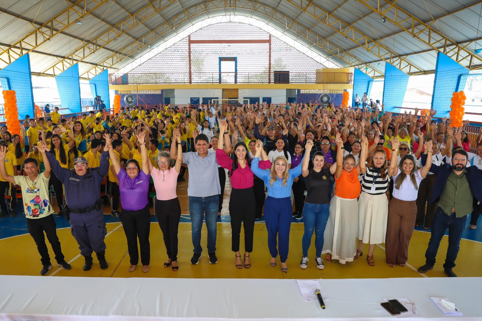 Em Parintins, Mayra Dias reforça compromisso com a proteção e os direitos das mulheres do Amazonas