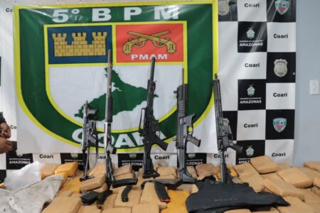 Polícia apreende 2 toneladas de drogas após troca de tiros com traficantes no Amazonas