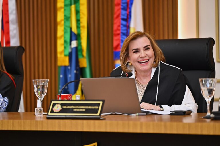 Conselheira Yara Lins é reeleita presidente do TCE-AM para o biênio 2026-2027