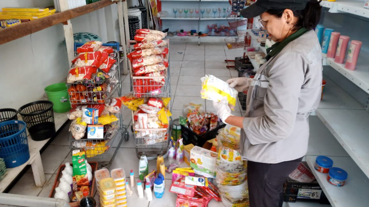 Vigilância Sanitária apreende 183 kg de alimentos impróprios no comércio de Parintins