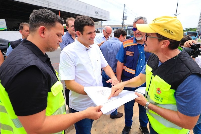 Prefeito em exercício anuncia 19 intervenções para redução de semáforos e tempo de espera em pontos críticos de Manaus