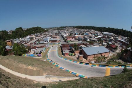 Com ações preventivas e habitacionais, prefeito David Almeida destaca trabalho para minimizar ocupações irregulares e tragédias