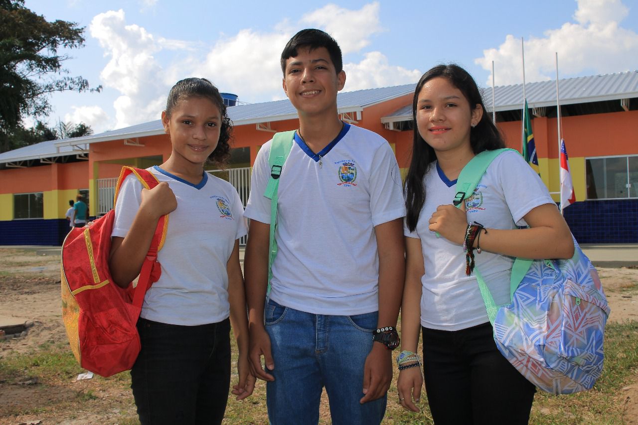 Parintins celebra Dia Internacional da Educação destacando avanços na rede municipal