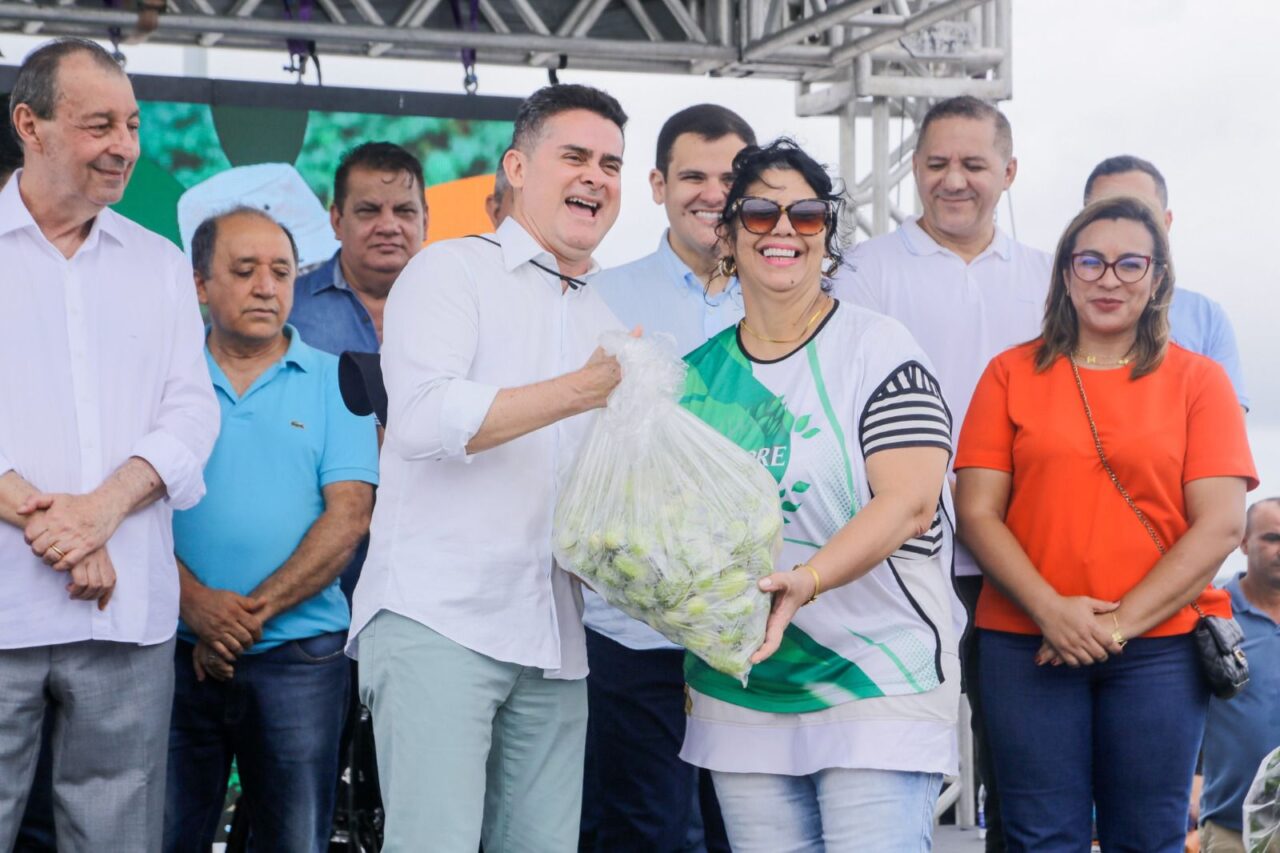 Prefeito David Almeida realiza entrega do Programa de Aquisição de Alimentos e fortalece a agricultura familiar - Portal Remador